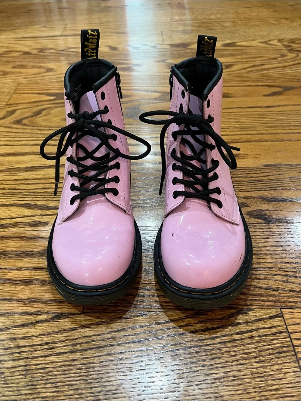 Dr. Martens Kids  1460 Patent Leather Boots Sz 2 Pale Pink Airwalk Combat Boots